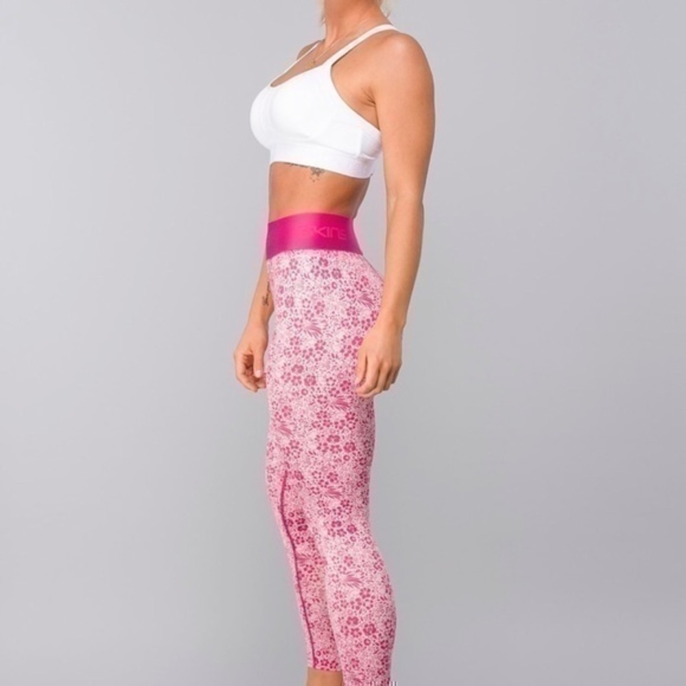 SKINS Pro Performance DNAmic Primary Compression Tights Floral gently preloved - Picture 11 of 14